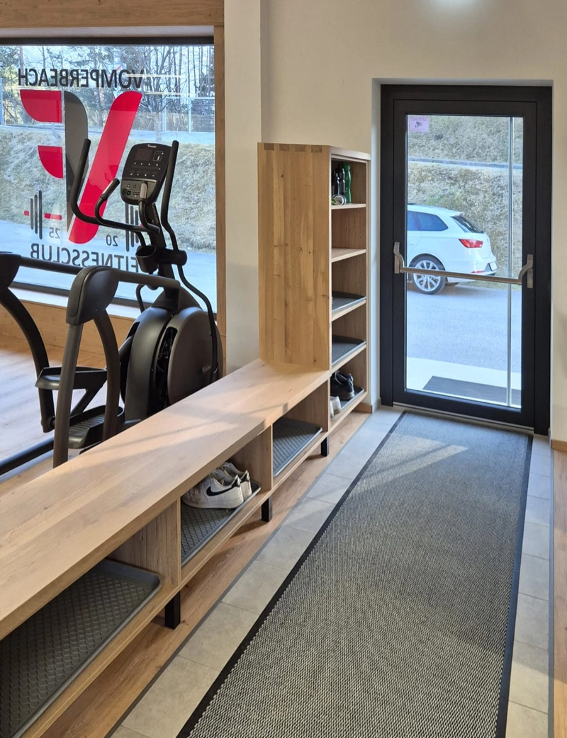 Eingangsbereich Vomperbeach Fitnessclub